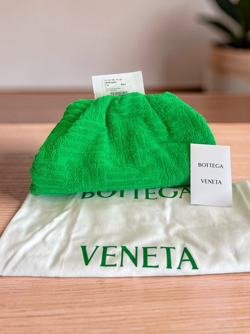 💚 NWT Bottega Veneta The Pouch Terry Cloth Bag Green - Include Authentication